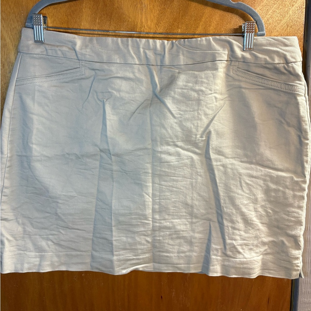 Croft and Barrow Tan Skort